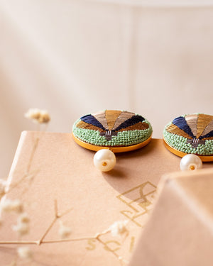 Golden Scallop Earrings By Solayi