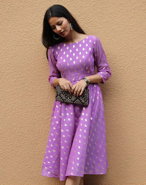 12 Exquisite Dresses for a Modern Festive Look in 2024