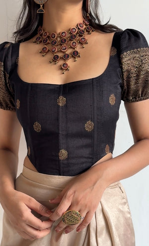 Koel Corset With Sleeves