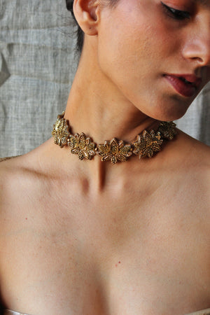 Sunehri Choker