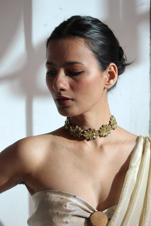 Sunehri Choker