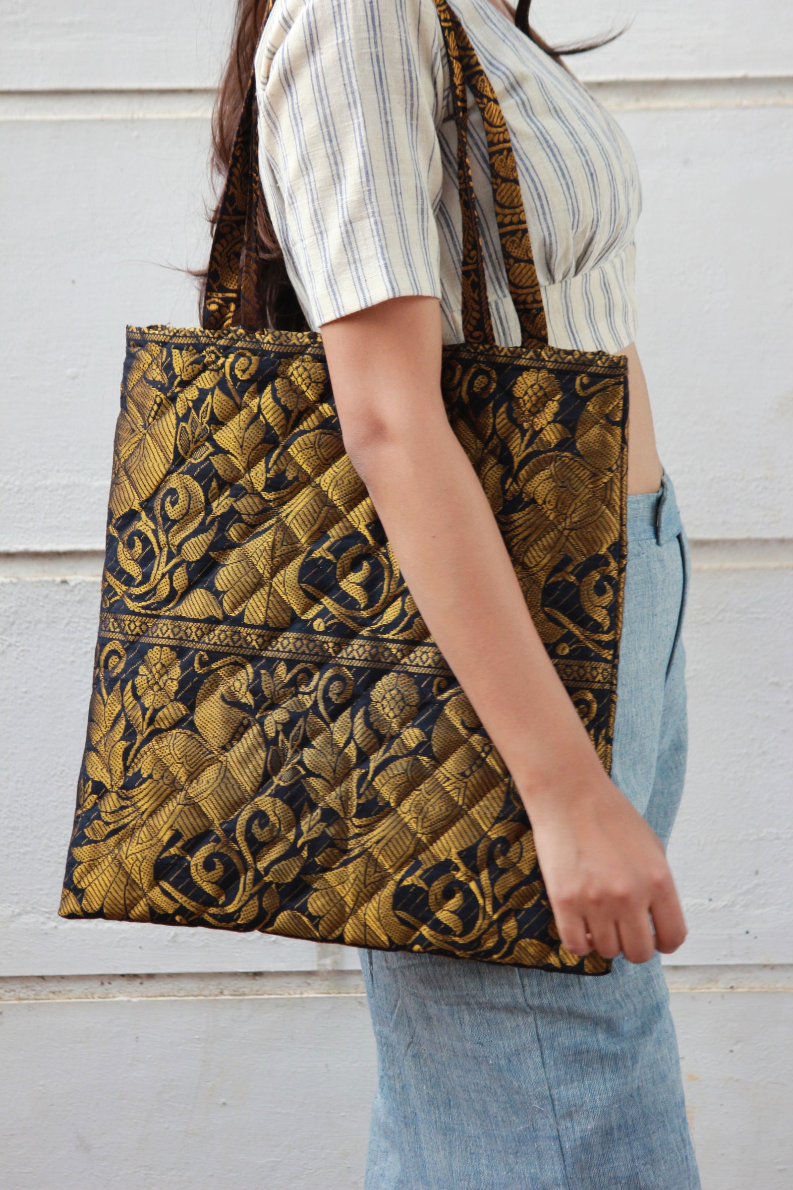 Zari Tote Quilted Bag